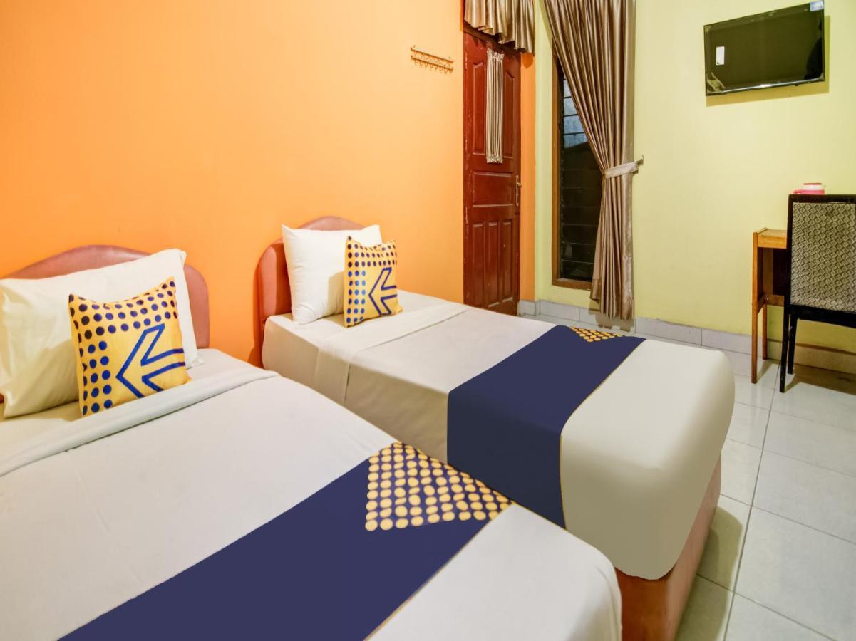 Oyo 2690 Hotel Tampan Pekanbaru Kültér fotó